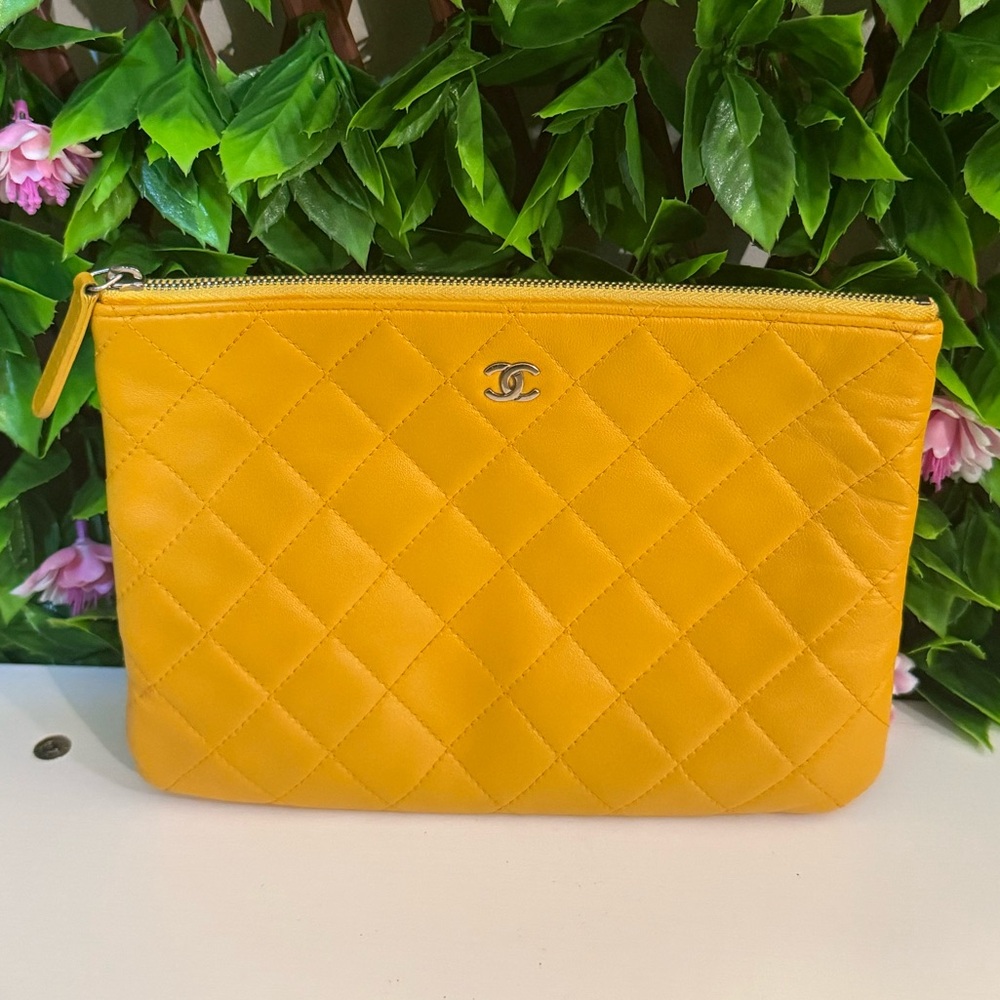CHANEL O Case Yellow Lambskin Leather Quilted Pouch - Picture 2 of 13